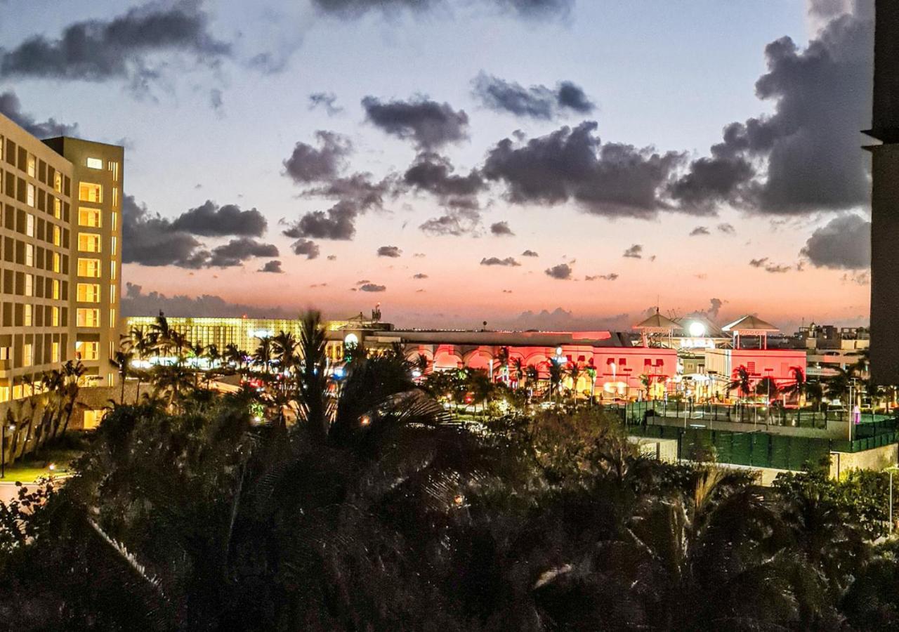 Xcanan Loft On Park Royal, The Best Area In Cancun Right On The Beach 외부 사진